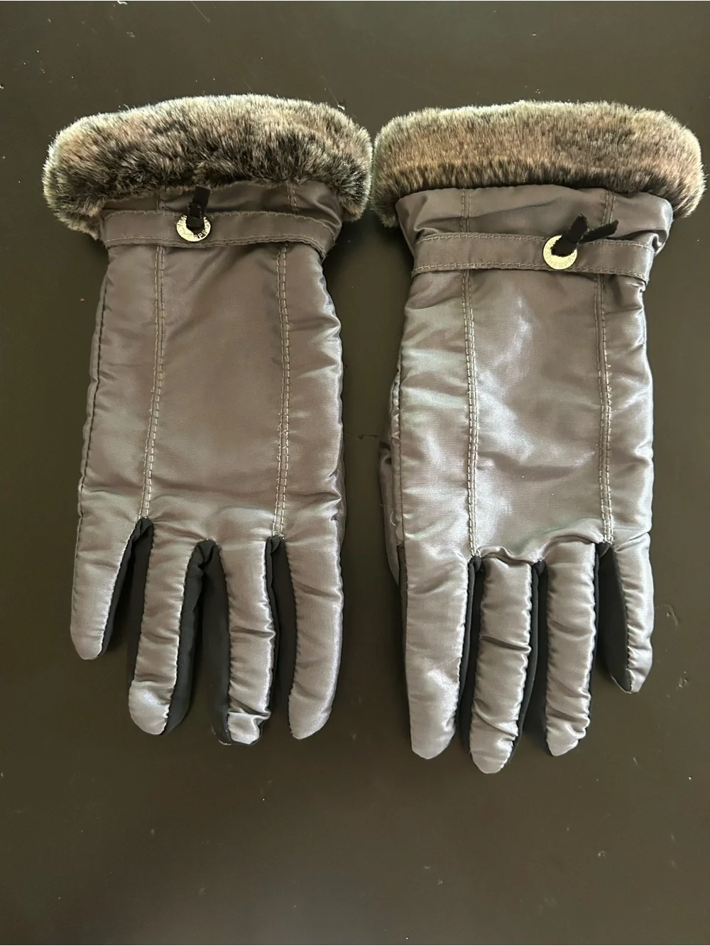 Faux Fur Trim Quilted Winter Gloves - Gray